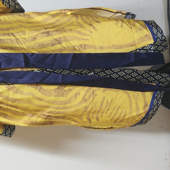 NEW! Sassy Jones Printed Wrap Topper Robe with Belt, Yellow & Blue - Picture 4 of 16